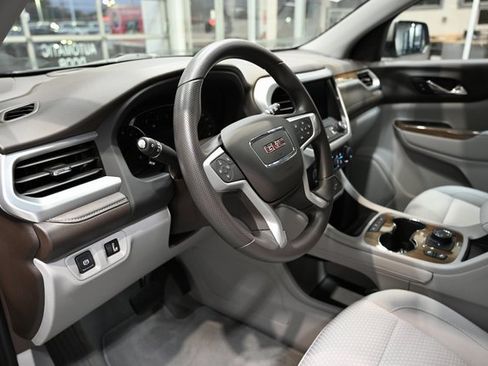 Used 2023 GMC Acadia SLE w/ Driver Convenience Package image 23