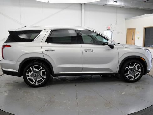 Used 2024 Hyundai Palisade Limited AWD/4WD image 8