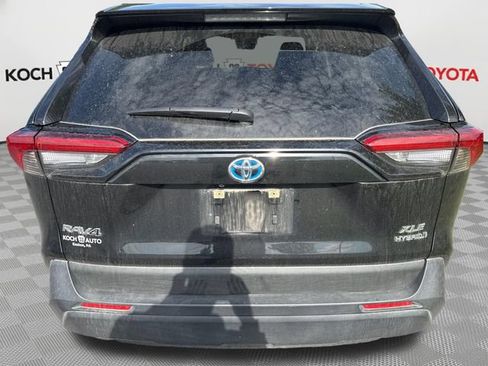 Used 2023 Toyota RAV4 XLE Premium AWD/4WD image 17