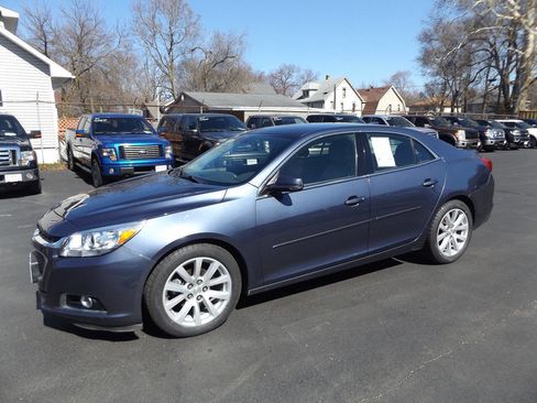 Used 2015 Chevrolet Malibu LT w/ Leather Package image 1