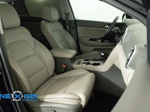 Used 2018 Kia Sportage EX w/ Option Group 040 FWD image 40