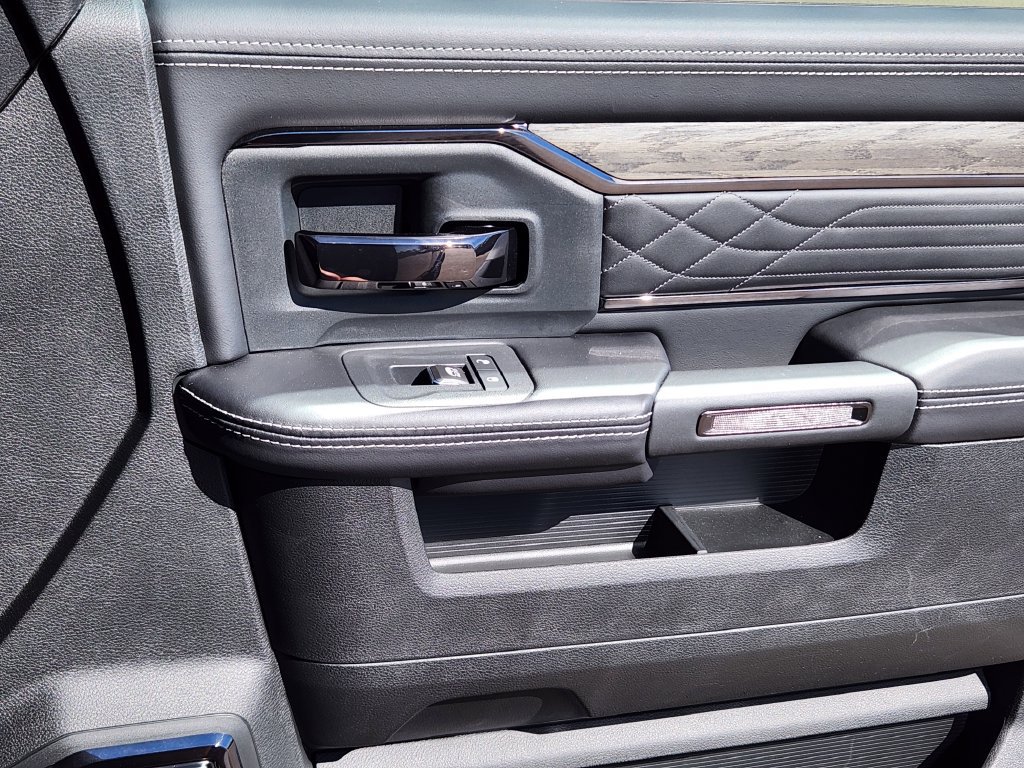 New 2026 RAM 2500 Limited AWD/4WD image 13