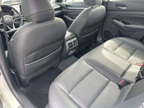 Used 2021 Nissan Altima 2.5 Platinum AWD/4WD image 18