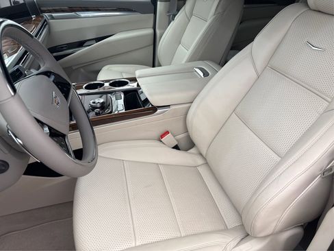 New 2025 Cadillac Escalade Sport Platinum image 9