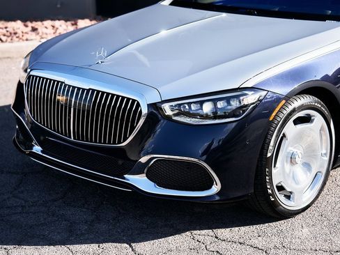 Used 2025 Mercedes-Benz Maybach S 580 4MATIC image 6