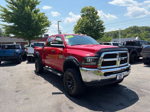 Used 2016 RAM 2500 Tradesman w/ Chrome Appearance Group AWD/4WD image 4