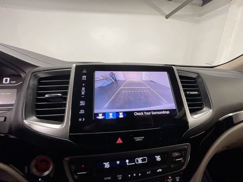 Used 2017 Honda Pilot Touring image 15