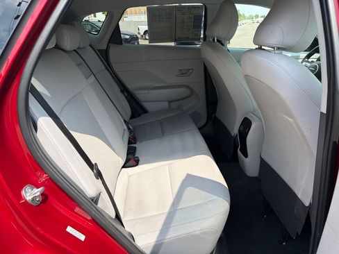 Used 2024 Hyundai Kona SEL AWD/4WD image 15