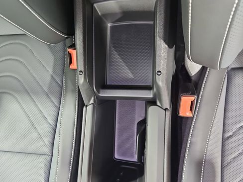 New 2026 Volkswagen Tiguan SE image 24