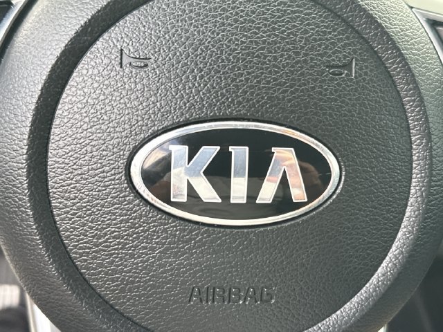 Used 2019 Kia Forte LXS FWD image 22