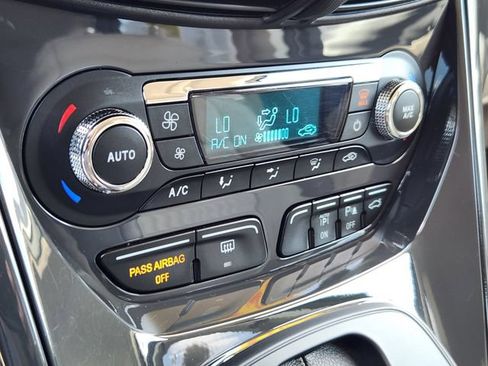 Used 2015 Ford Escape Titanium w/ Equipment Group 301A AWD/4WD image 17