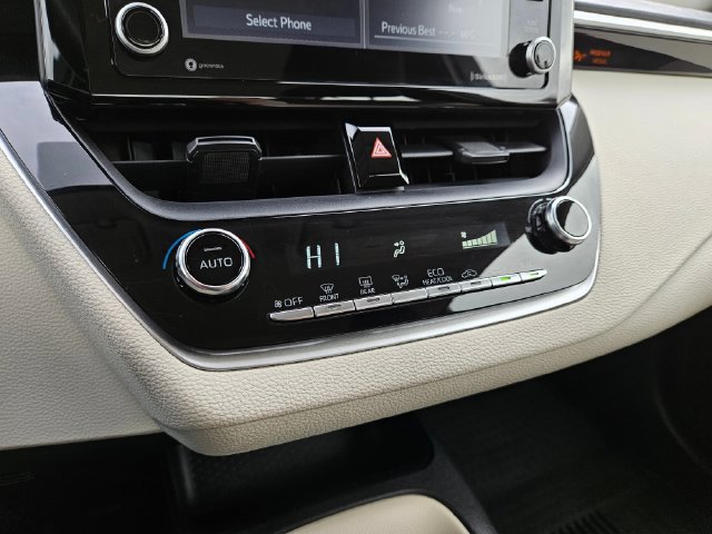 Used 2022 Toyota Corolla LE FWD image 24