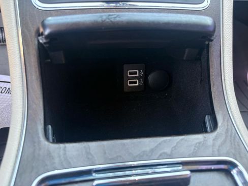 Used 2018 Lincoln Continental Reserve w/ Continental Climate Package AWD/4WD image 31