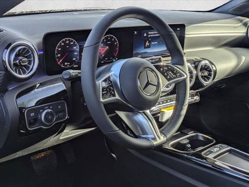 Used 2026 Mercedes-Benz CLA 250 image 3