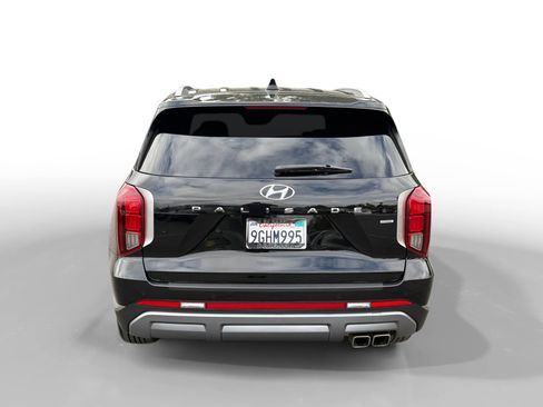 Used 2023 Hyundai Palisade SEL w/ Premium Package AWD/4WD image 4