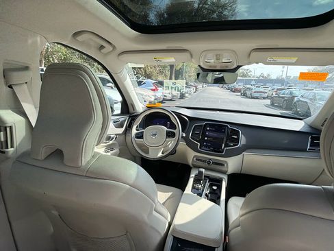 Certified 2023 Volvo XC90 B5 Plus w/ Protection Package Premier image 20