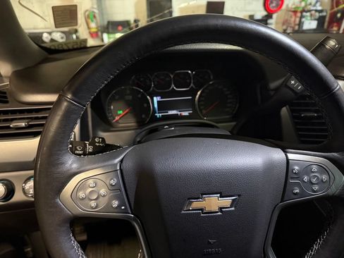 Used 2018 Chevrolet Tahoe LT AWD/4WD image 9