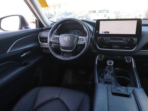 Certified 2025 Toyota Grand Highlander AWD image 23