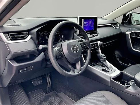 Used 2025 Toyota RAV4 LE AWD/4WD image 14