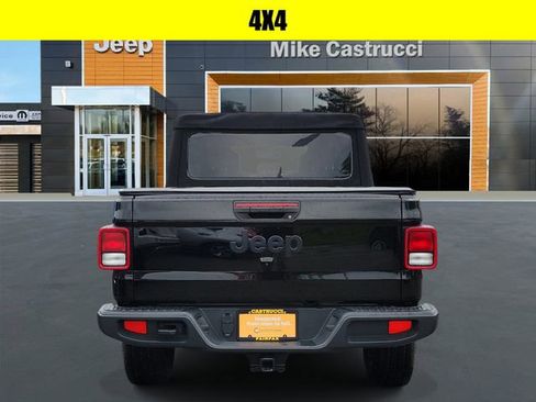 Used 2023 Jeep Gladiator Sport AWD/4WD image 5