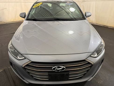 Used 2017 Hyundai Elantra Limited image 3