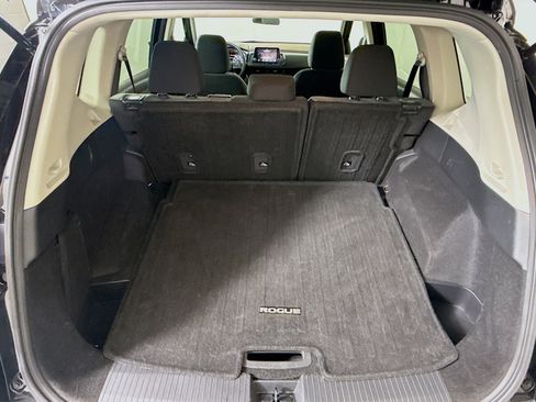 Used 2023 Nissan Rogue SV image 35