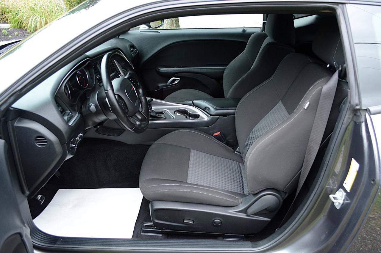 Used 2022 Dodge Challenger GT RWD image 13