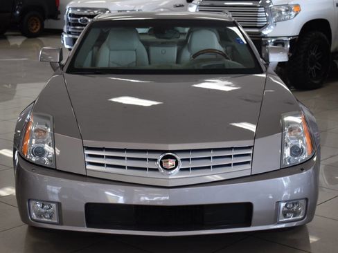 Used 2005 Cadillac XLR image 4