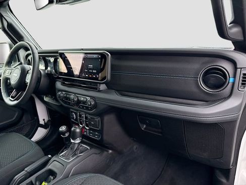 Used 2024 Jeep Wrangler Unlimited Rubicon 4xe w/ Technology Group image 32