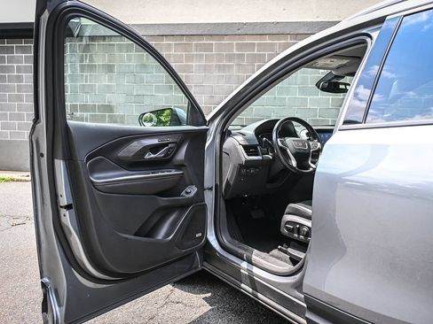 Used 2020 GMC Terrain SLT w/ Preferred Package AWD/4WD image 7
