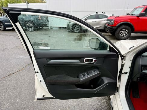 Used 2024 Honda Civic Type R image 9