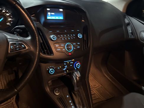 Used 2015 Ford Focus SE w/ SE Sport Package image 8