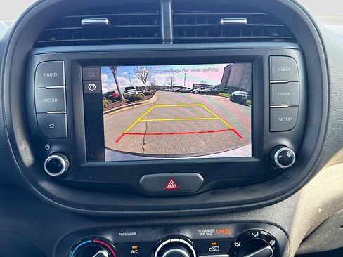 Used 2024 Kia Soul LX w/ Option Group 015 image 16