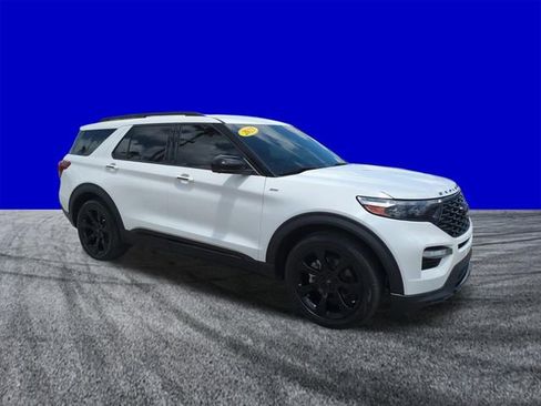 Certified 2023 Ford Explorer ST-Line w/ Class IV Trailer Tow Package RWD image 2