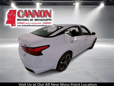 New 2025 Nissan Altima 2.5 SR w/ SR Premium Package image 5