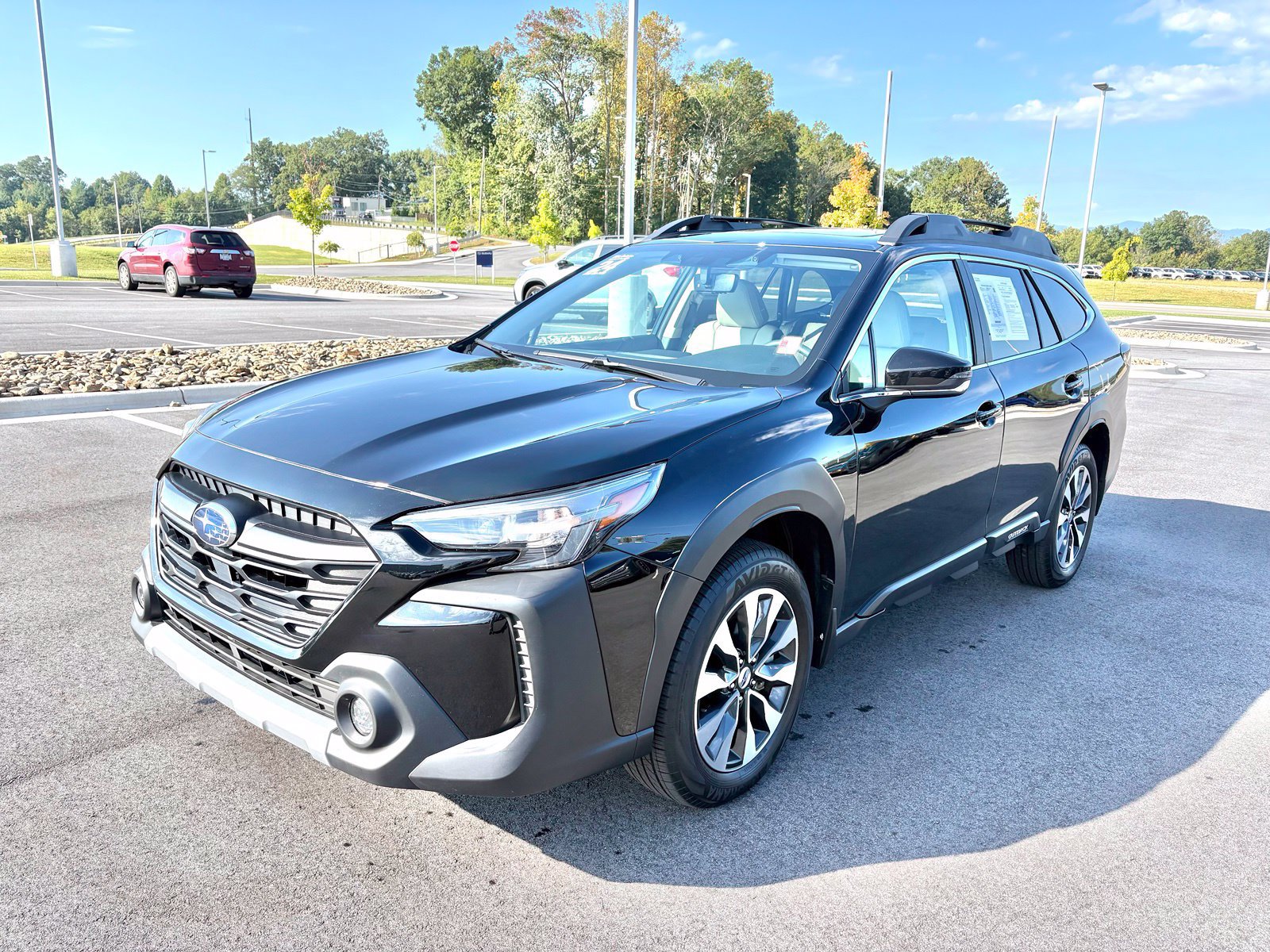Certified 2024 Subaru Outback Limited AWD/4WD image 3