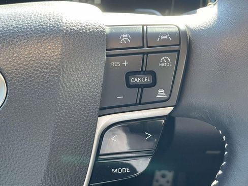 Used 2025 Toyota Camry SE image 20