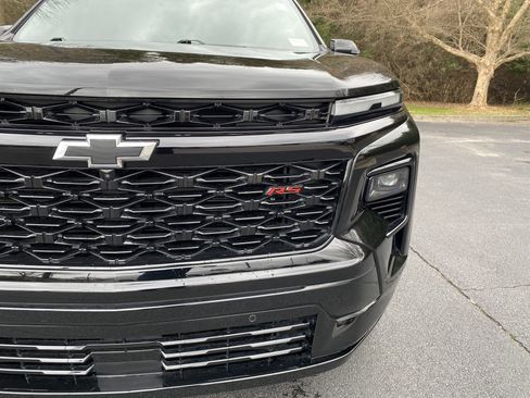 Used 2024 Chevrolet Traverse RS image 14