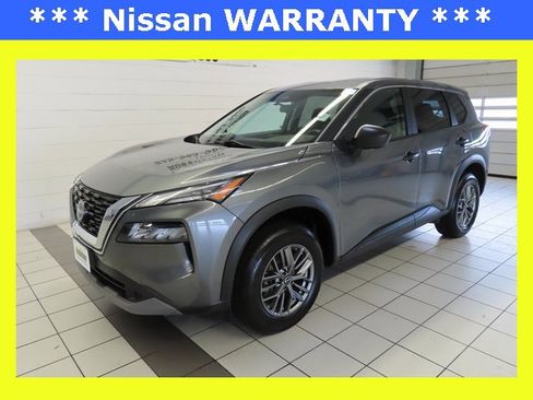 Used 2023 Nissan Rogue S image 1