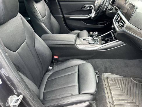 Used 2020 BMW 330i Sedan w/ Convenience Package RWD image 9