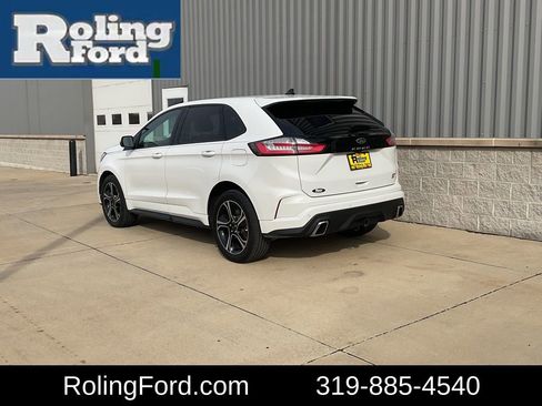 Used 2022 Ford Edge ST image 3