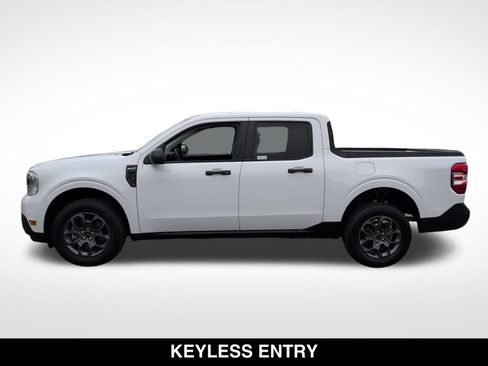 Used 2023 Ford Maverick XLT FWD image 5