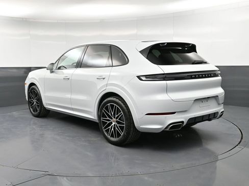 New 2026 Porsche Cayenne AWD/4WD image 3