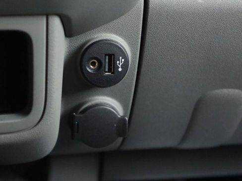Used 2019 Nissan Frontier S RWD image 27