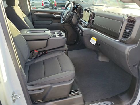 New 2026 Chevrolet Silverado 1500 LT image 17