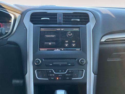 Used 2016 Ford Fusion SE w/ Equipment Group 202A image 13