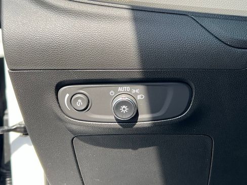 Used 2025 Buick Encore GX Avenir w/ Avenir Technology Package AWD/4WD image 12