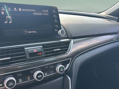 Used 2018 Honda Accord Sport image 27