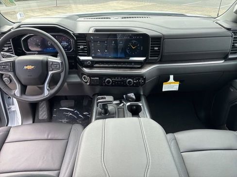 New 2026 Chevrolet Silverado 1500 LTZ w/ LTZ Premium Package image 18