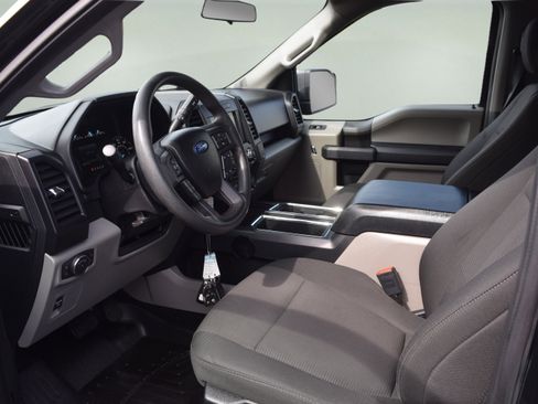 Used 2018 Ford F150 XL w/ Equipment Group 101A Mid AWD/4WD image 12